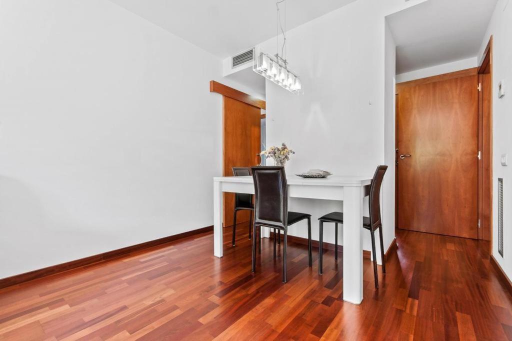 Barcelona-Forum Apartments 산트 아드리아 데 베소스 외부 사진